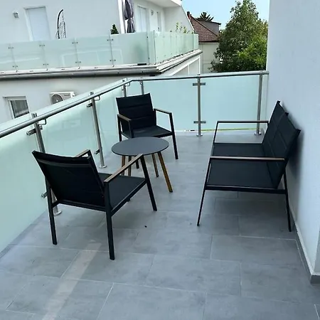 Korosi Apartman * Balatonalmadi